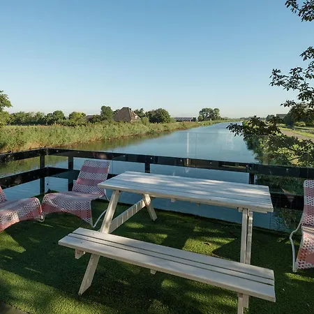 Boat Waterflower Oost-Knollendam